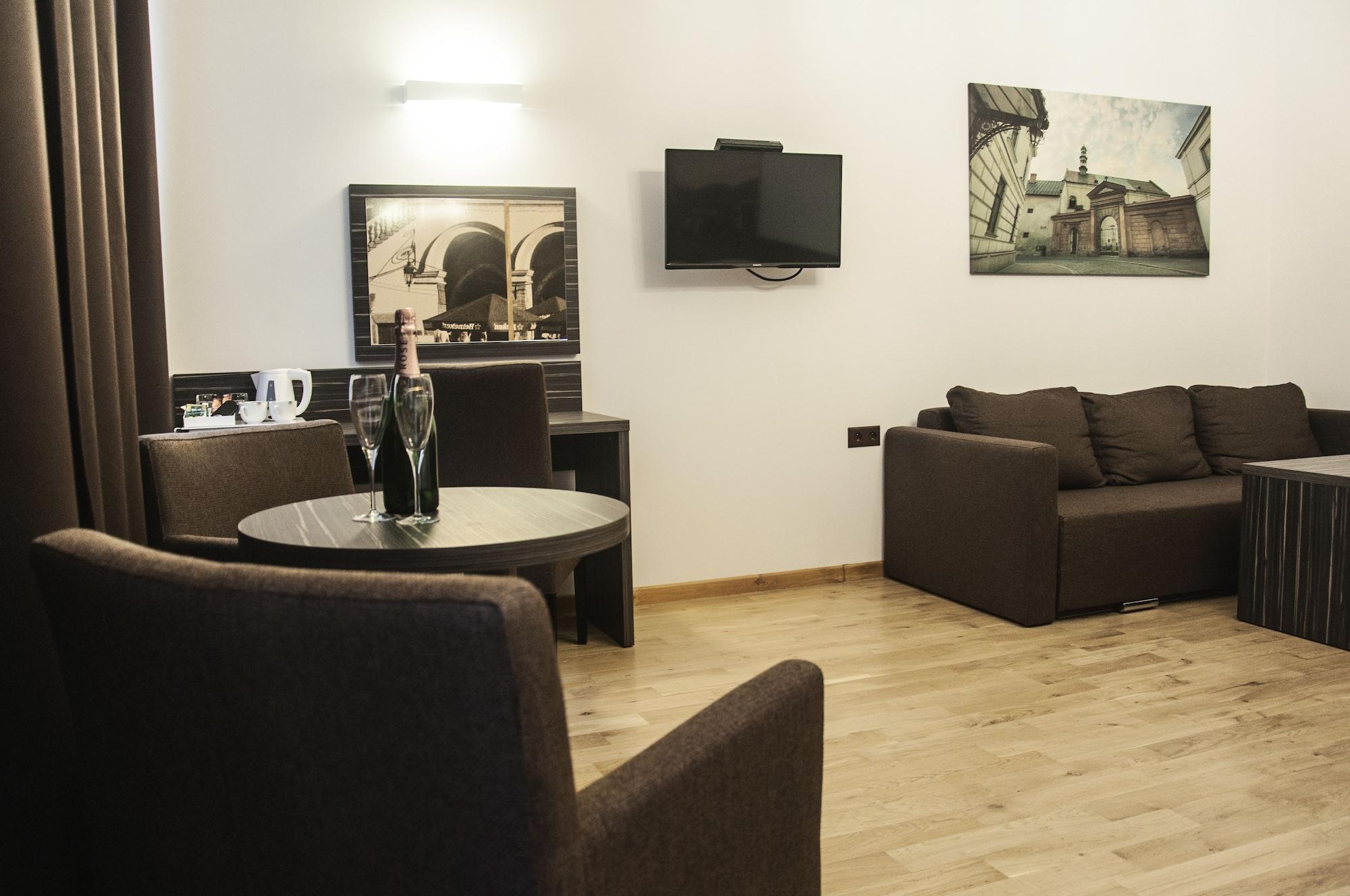 Pergamin Apartments Krasków Εξωτερικό φωτογραφία